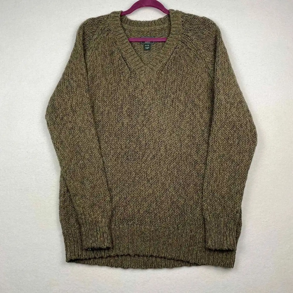 Roots v-neck sweater (small)